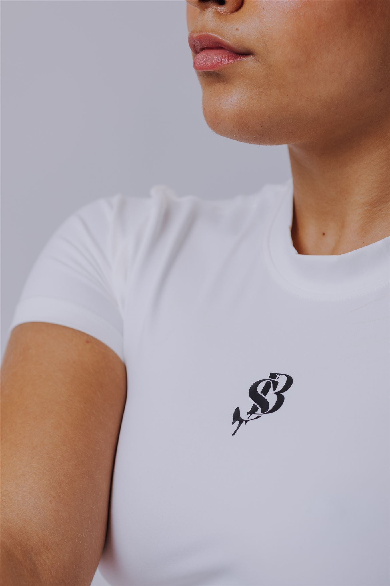 White Active Lounge Set – Stretch Shirt & Matching Shorts